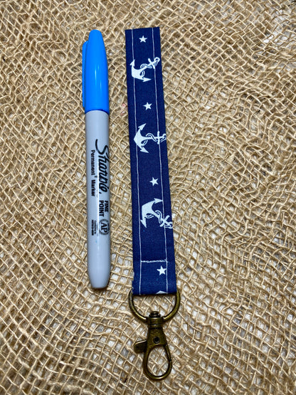 Island Life Wristlet Keychain with Lobster Clasp-White Anchors