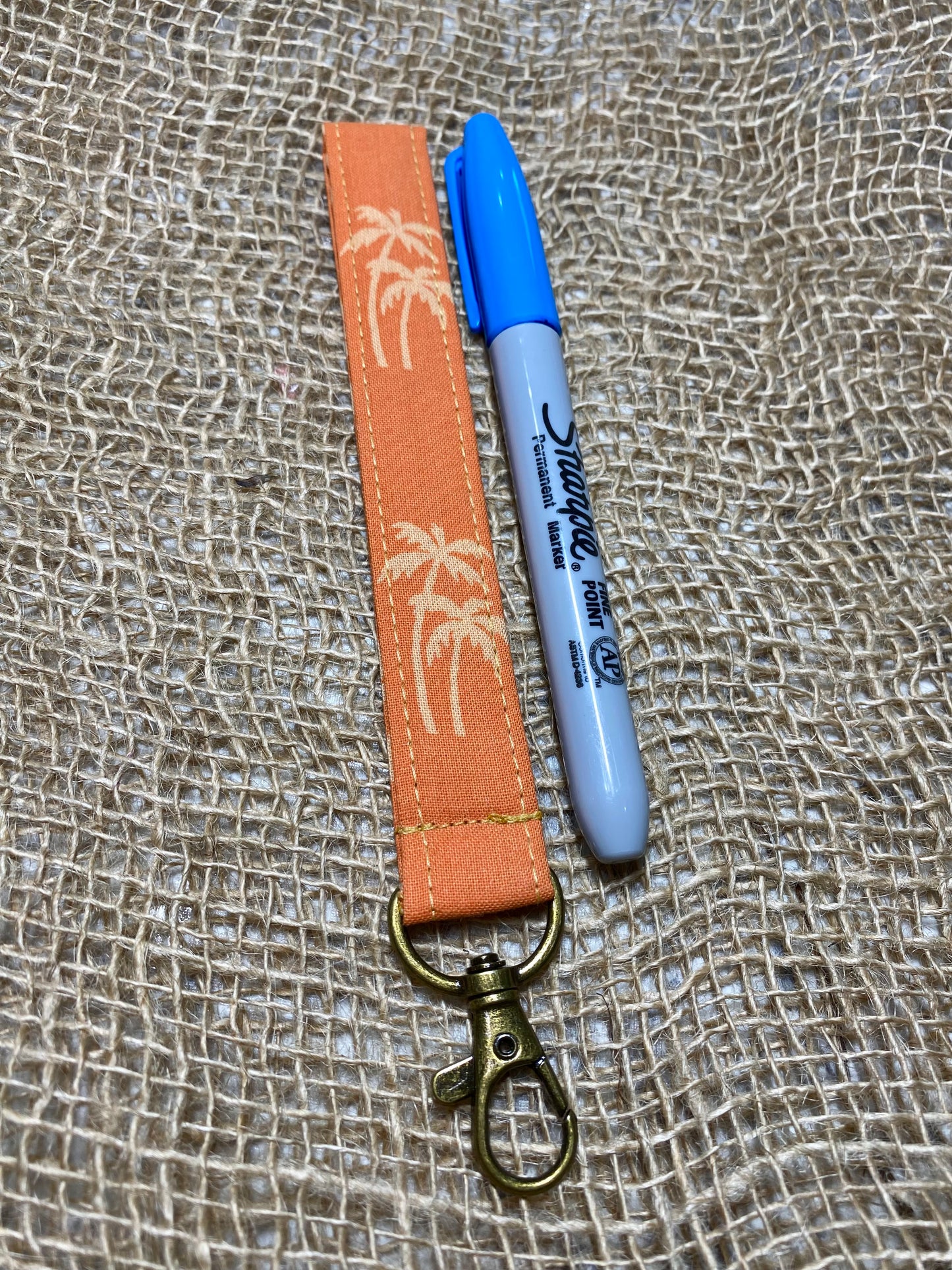 Island Life Wristlet Keychain with Lobster Clasp-Gold Palms