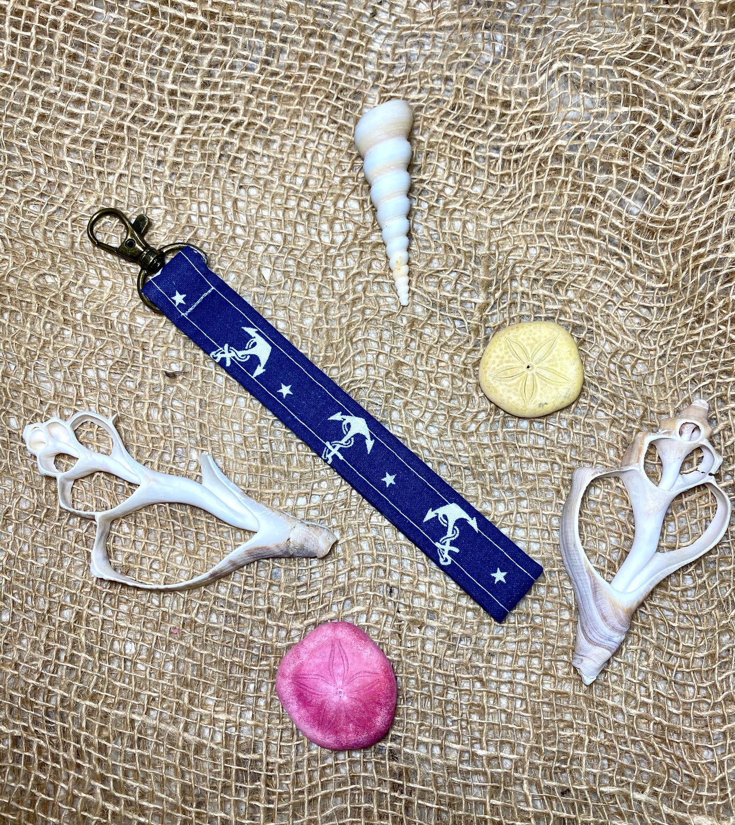 Island Life Wristlet Keychain with Lobster Clasp-White Anchors